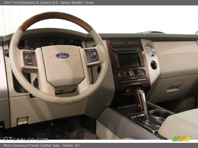 Dashboard of 2007 Expedition EL Limited 4x4