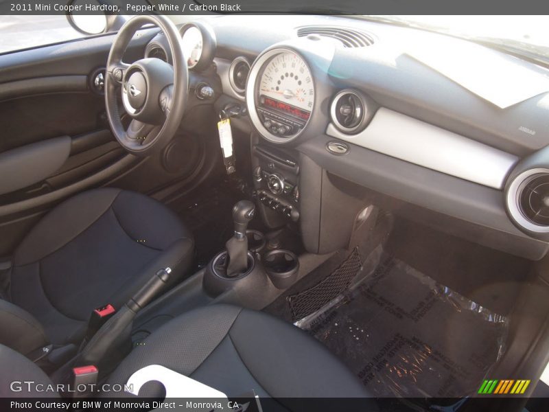 Pepper White / Carbon Black 2011 Mini Cooper Hardtop