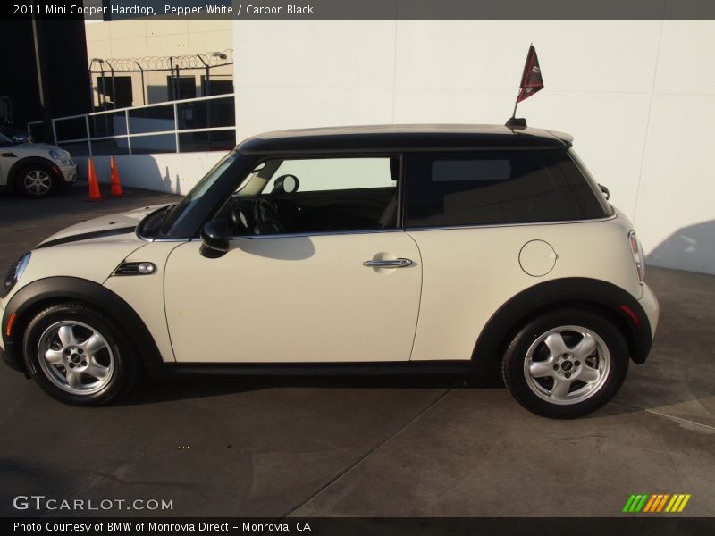 Pepper White / Carbon Black 2011 Mini Cooper Hardtop