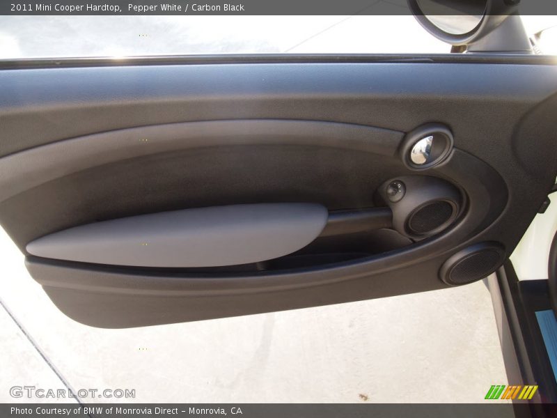 Pepper White / Carbon Black 2011 Mini Cooper Hardtop