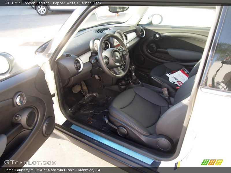 Pepper White / Carbon Black 2011 Mini Cooper Hardtop