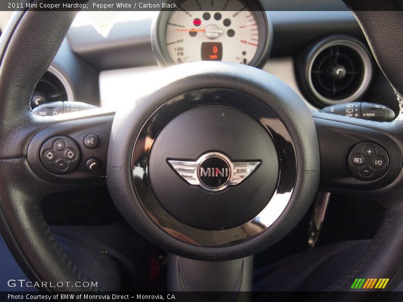 Pepper White / Carbon Black 2011 Mini Cooper Hardtop