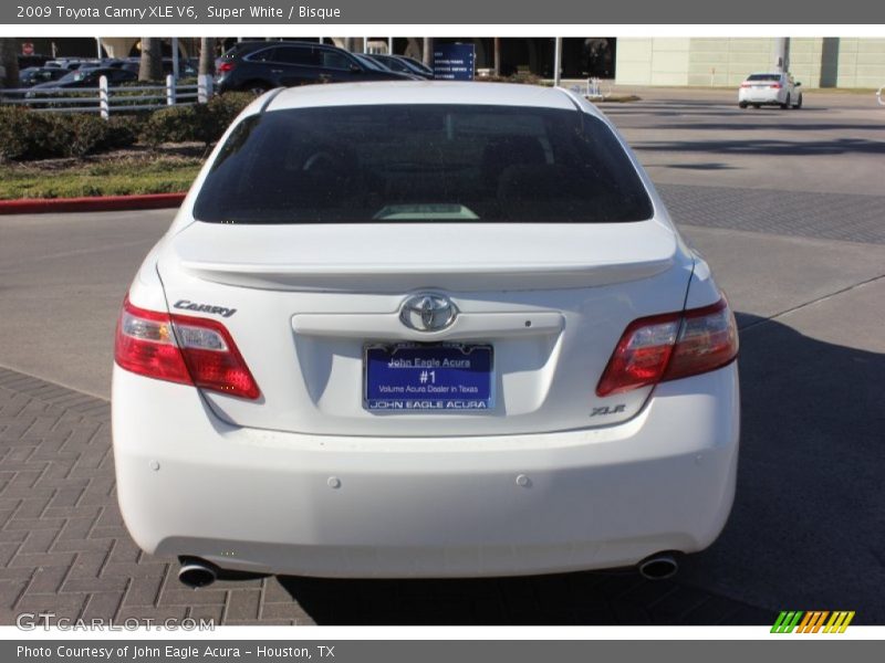 Super White / Bisque 2009 Toyota Camry XLE V6