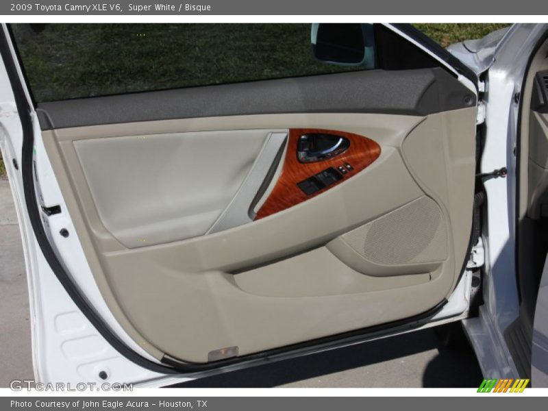 Super White / Bisque 2009 Toyota Camry XLE V6
