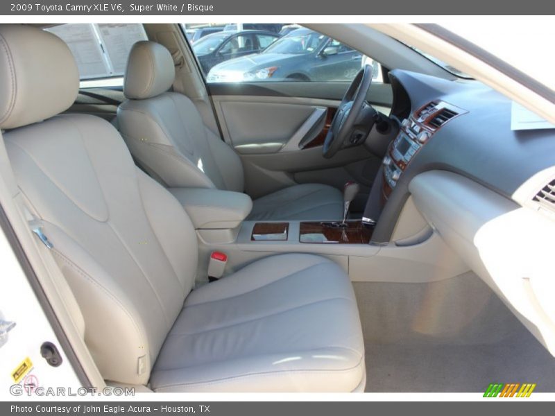 Super White / Bisque 2009 Toyota Camry XLE V6