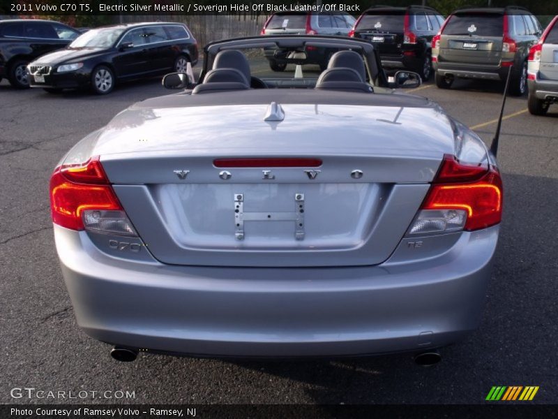 Electric Silver Metallic / Soverign Hide Off Black Leather/Off Black 2011 Volvo C70 T5