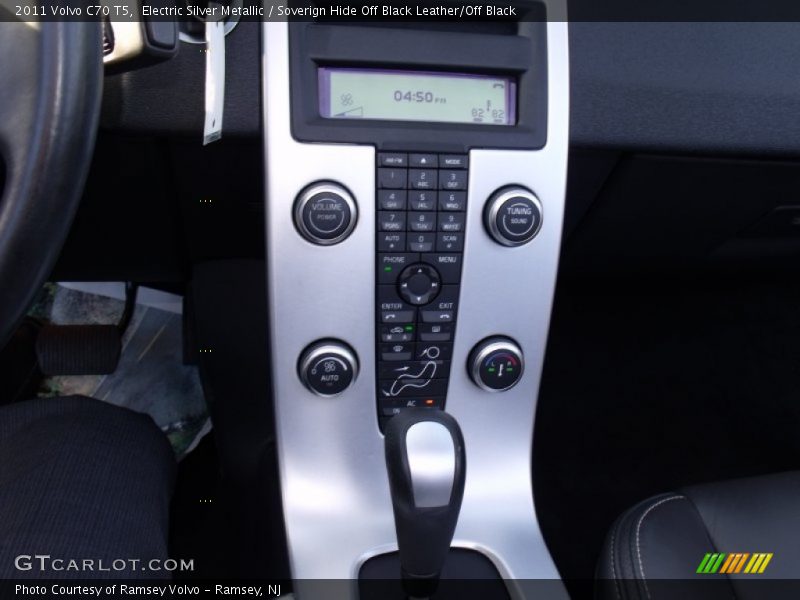 Electric Silver Metallic / Soverign Hide Off Black Leather/Off Black 2011 Volvo C70 T5