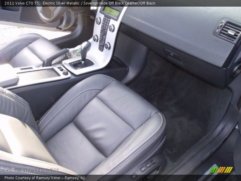 Electric Silver Metallic / Soverign Hide Off Black Leather/Off Black 2011 Volvo C70 T5