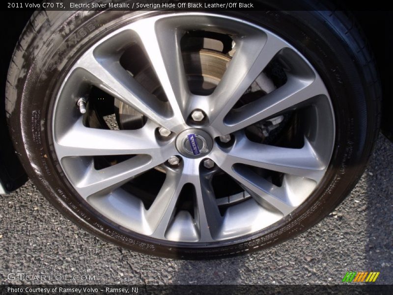 Electric Silver Metallic / Soverign Hide Off Black Leather/Off Black 2011 Volvo C70 T5