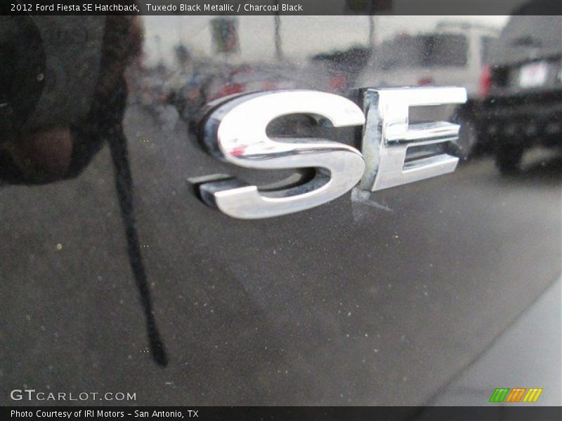 Tuxedo Black Metallic / Charcoal Black 2012 Ford Fiesta SE Hatchback