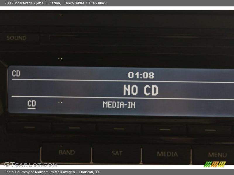 Candy White / Titan Black 2012 Volkswagen Jetta SE Sedan