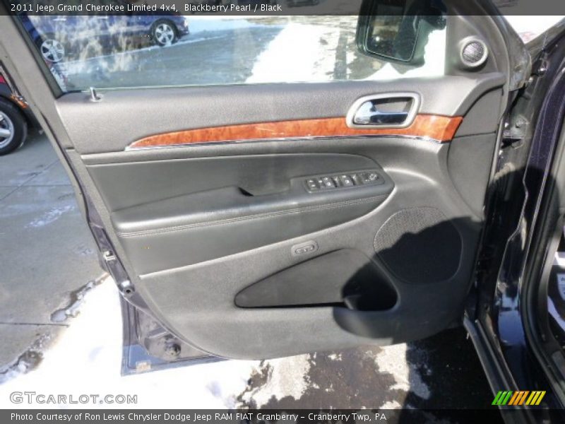 Blackberry Pearl / Black 2011 Jeep Grand Cherokee Limited 4x4