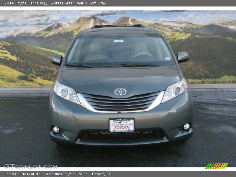 Cypress Green Pearl / Light Gray 2014 Toyota Sienna XLE