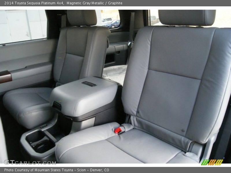 Magnetic Gray Metallic / Graphite 2014 Toyota Sequoia Platinum 4x4