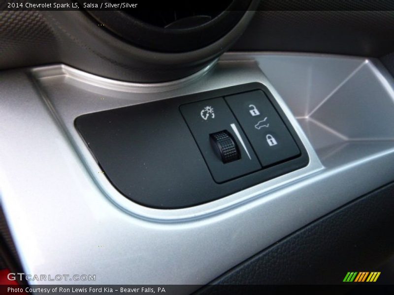 Salsa / Silver/Silver 2014 Chevrolet Spark LS