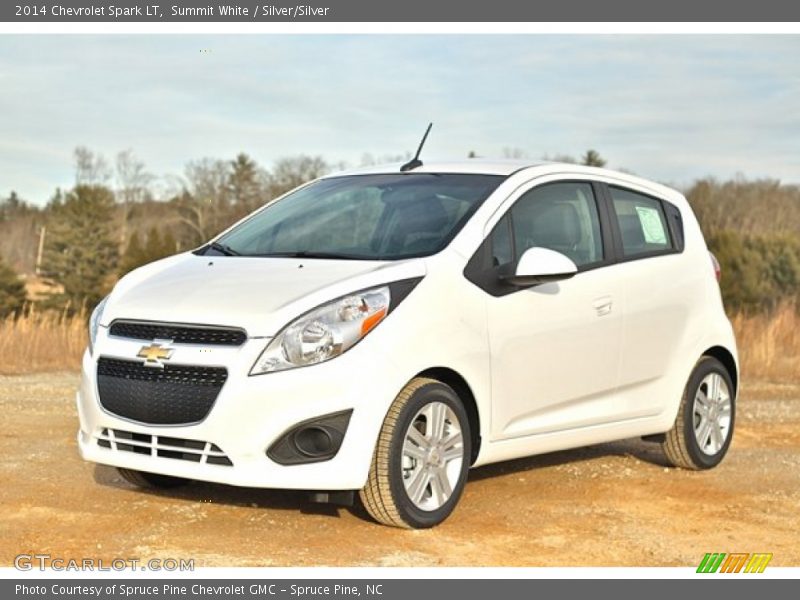 Front 3/4 View of 2014 Spark LT