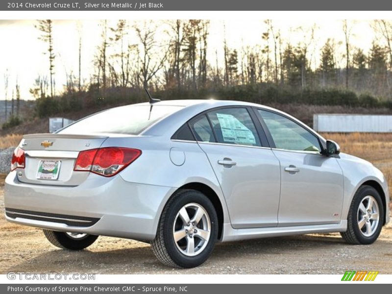 Silver Ice Metallic / Jet Black 2014 Chevrolet Cruze LT