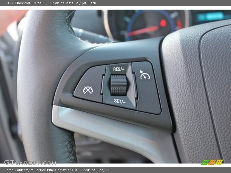 Silver Ice Metallic / Jet Black 2014 Chevrolet Cruze LT