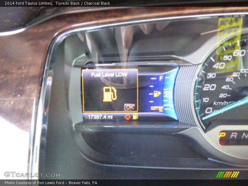 Tuxedo Black / Charcoal Black 2014 Ford Taurus Limited