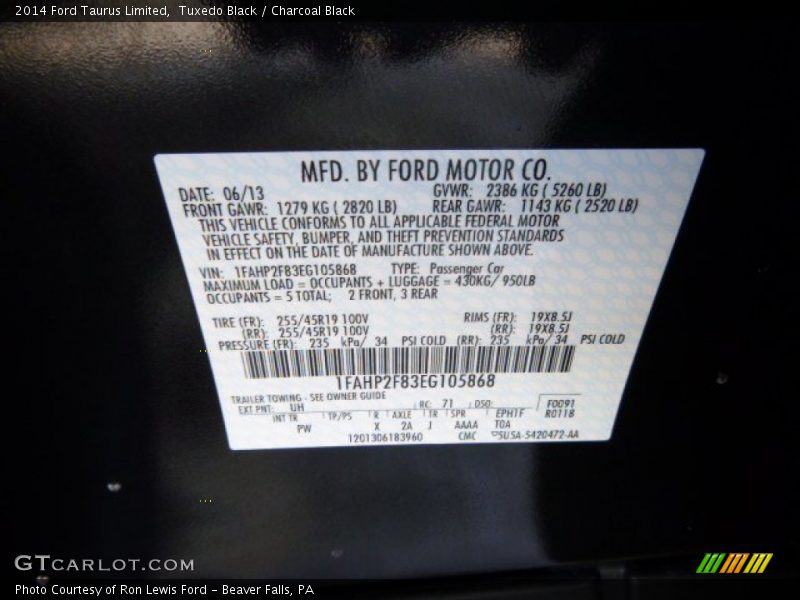 Tuxedo Black / Charcoal Black 2014 Ford Taurus Limited