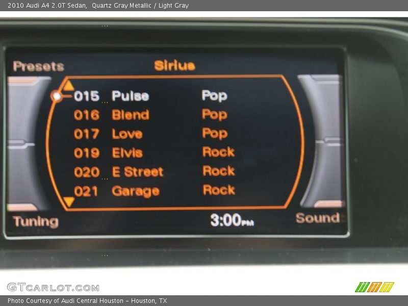 Quartz Gray Metallic / Light Gray 2010 Audi A4 2.0T Sedan