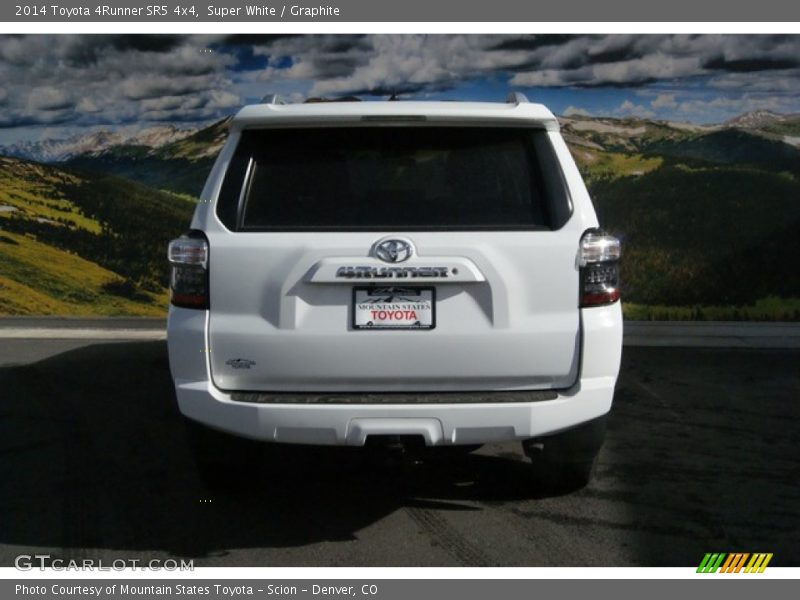 Super White / Graphite 2014 Toyota 4Runner SR5 4x4