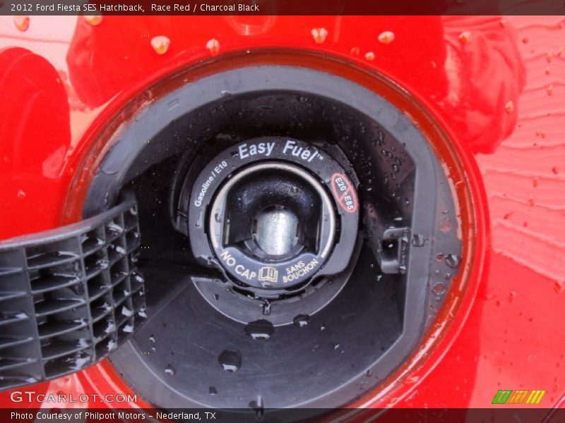 Race Red / Charcoal Black 2012 Ford Fiesta SES Hatchback