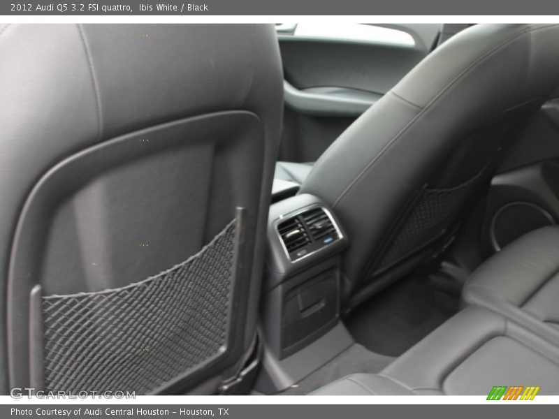 Ibis White / Black 2012 Audi Q5 3.2 FSI quattro