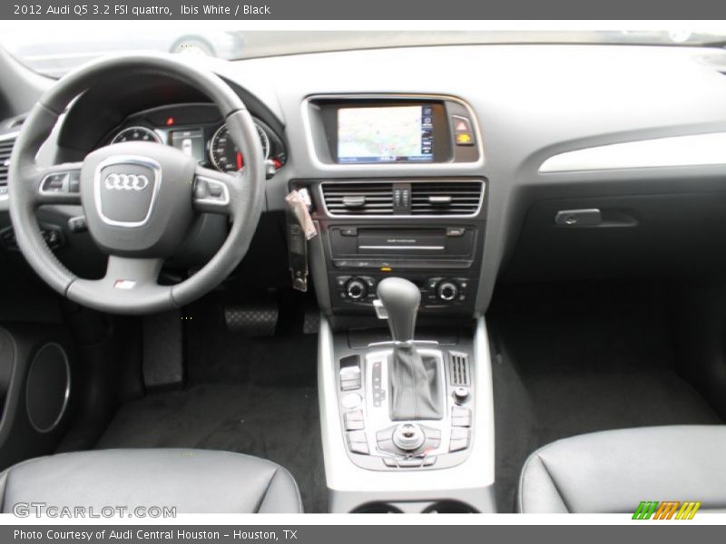 Ibis White / Black 2012 Audi Q5 3.2 FSI quattro