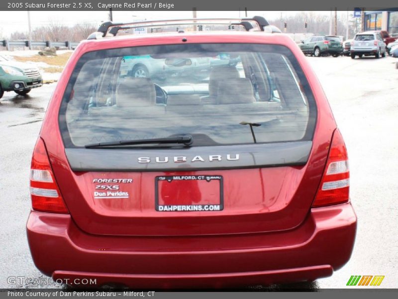 Cayenne Red Pearl / Beige 2005 Subaru Forester 2.5 XS