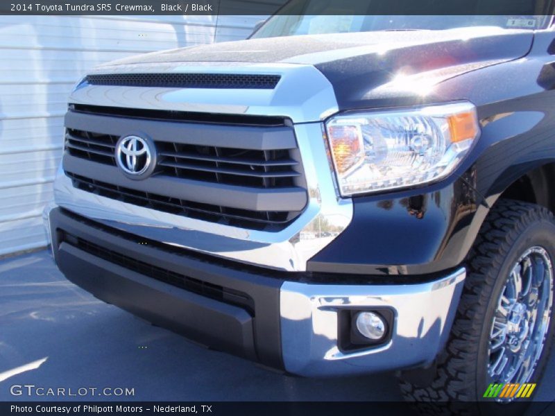 Black / Black 2014 Toyota Tundra SR5 Crewmax