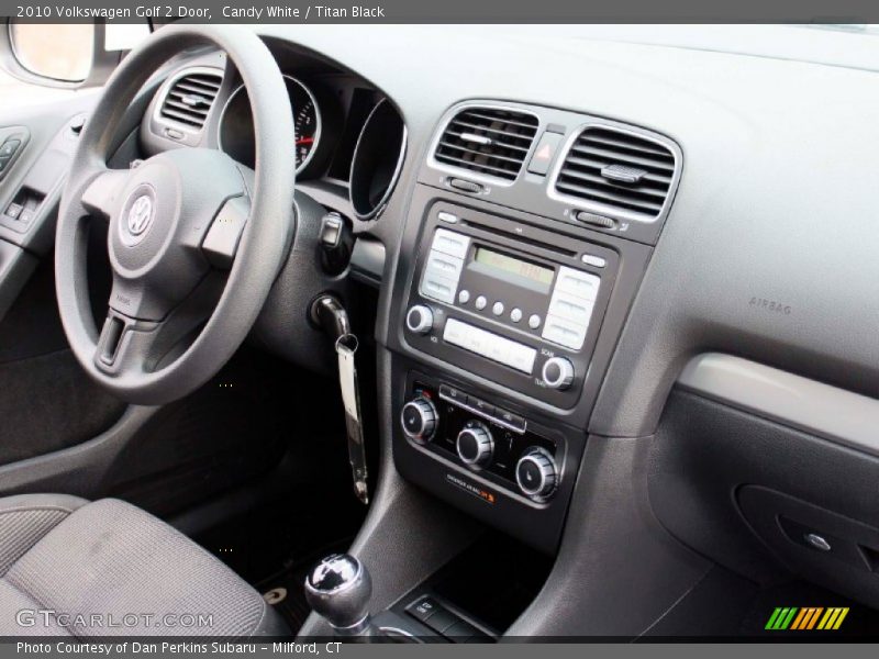 Candy White / Titan Black 2010 Volkswagen Golf 2 Door