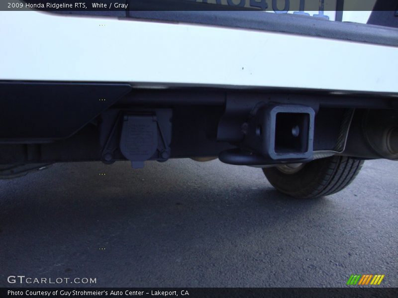 White / Gray 2009 Honda Ridgeline RTS