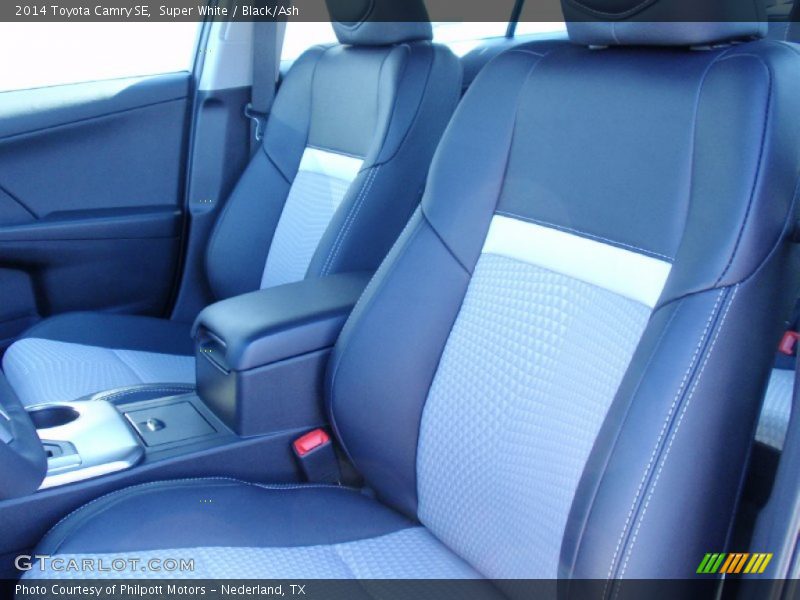 Super White / Black/Ash 2014 Toyota Camry SE