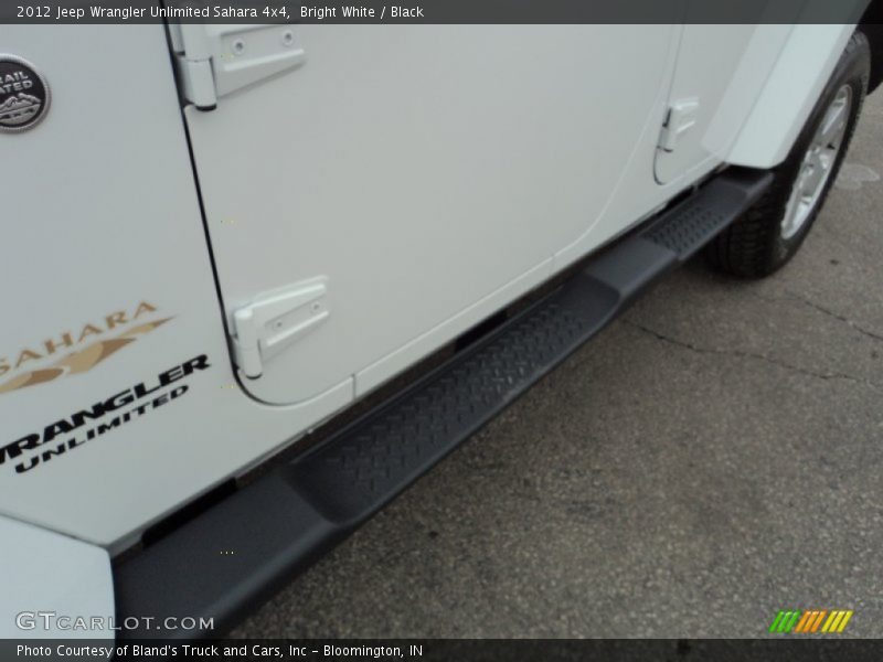 Bright White / Black 2012 Jeep Wrangler Unlimited Sahara 4x4
