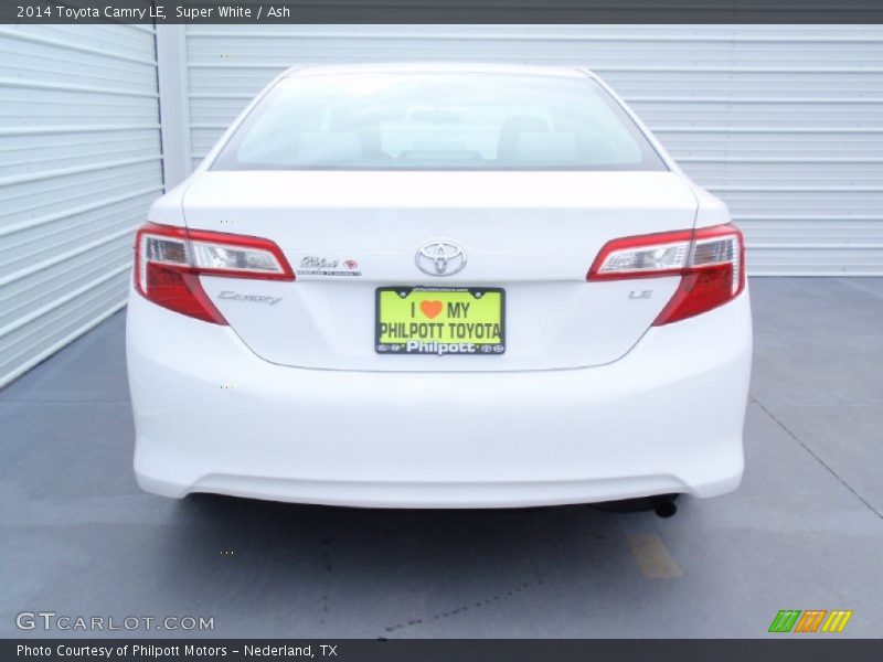 Super White / Ash 2014 Toyota Camry LE