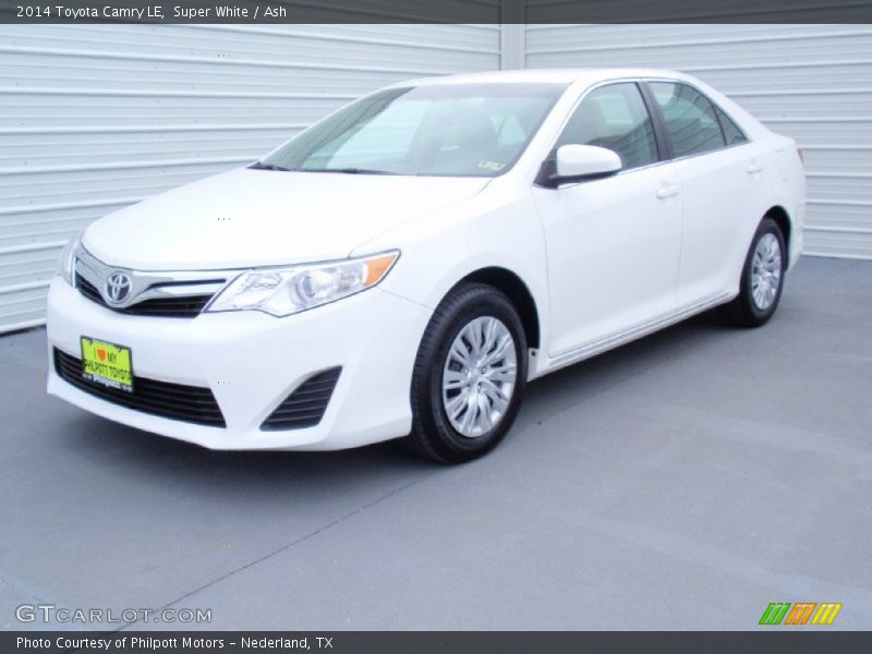 Super White / Ash 2014 Toyota Camry LE