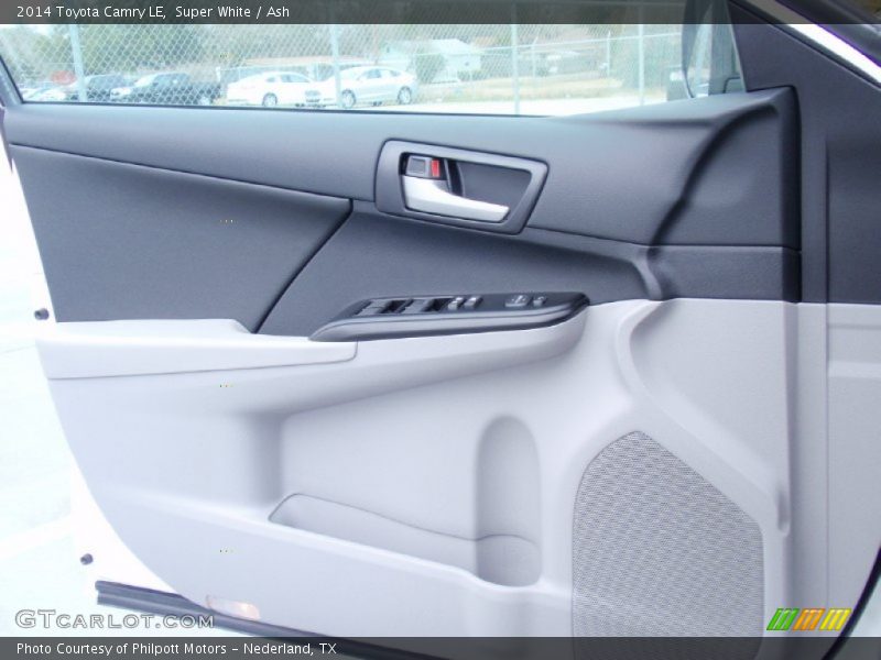 Super White / Ash 2014 Toyota Camry LE