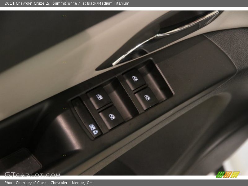 Summit White / Jet Black/Medium Titanium 2011 Chevrolet Cruze LS