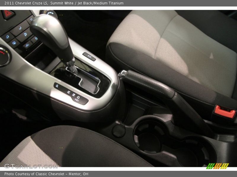 Summit White / Jet Black/Medium Titanium 2011 Chevrolet Cruze LS