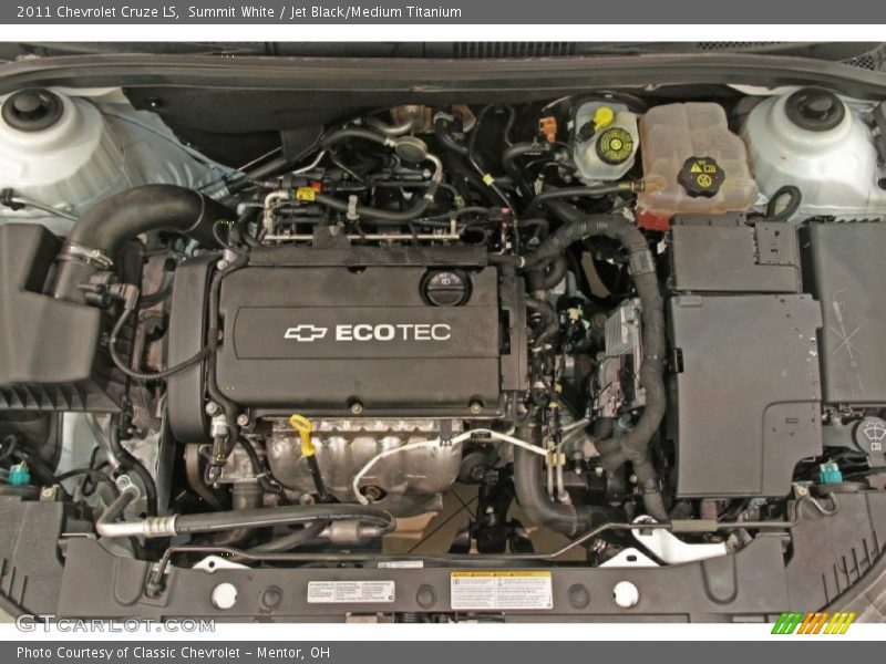 Summit White / Jet Black/Medium Titanium 2011 Chevrolet Cruze LS