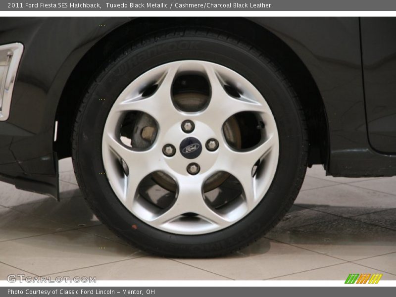 Tuxedo Black Metallic / Cashmere/Charcoal Black Leather 2011 Ford Fiesta SES Hatchback
