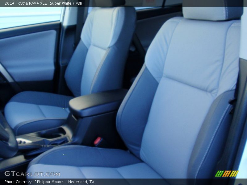 Super White / Ash 2014 Toyota RAV4 XLE