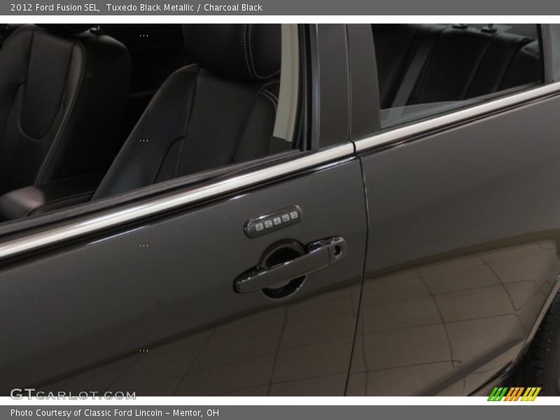 Tuxedo Black Metallic / Charcoal Black 2012 Ford Fusion SEL