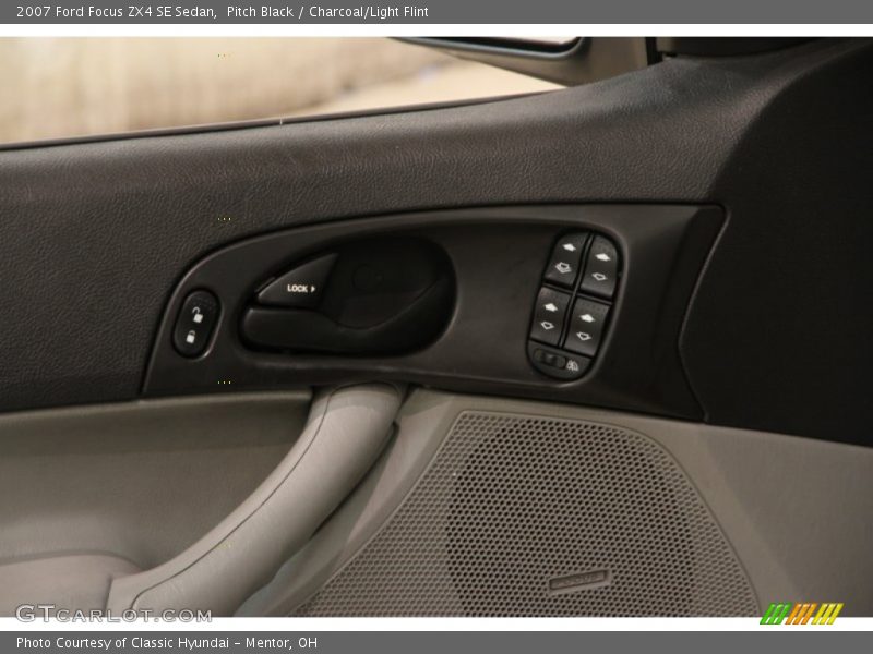 Pitch Black / Charcoal/Light Flint 2007 Ford Focus ZX4 SE Sedan