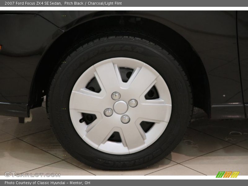 Pitch Black / Charcoal/Light Flint 2007 Ford Focus ZX4 SE Sedan