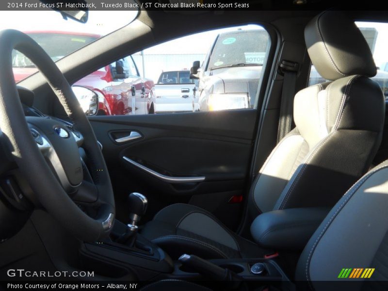 Tuxedo Black / ST Charcoal Black Recaro Sport Seats 2014 Ford Focus ST Hatchback