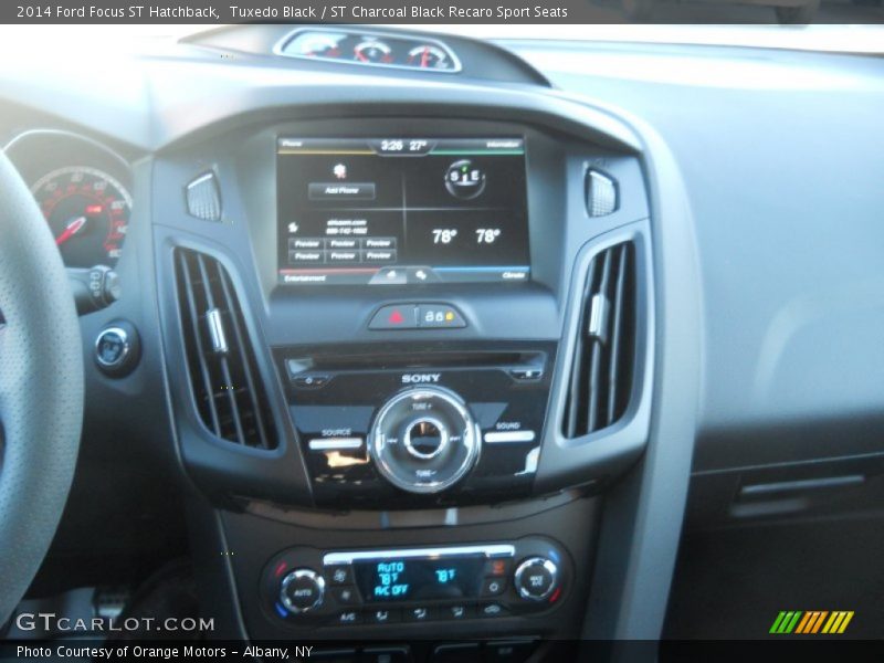 Tuxedo Black / ST Charcoal Black Recaro Sport Seats 2014 Ford Focus ST Hatchback