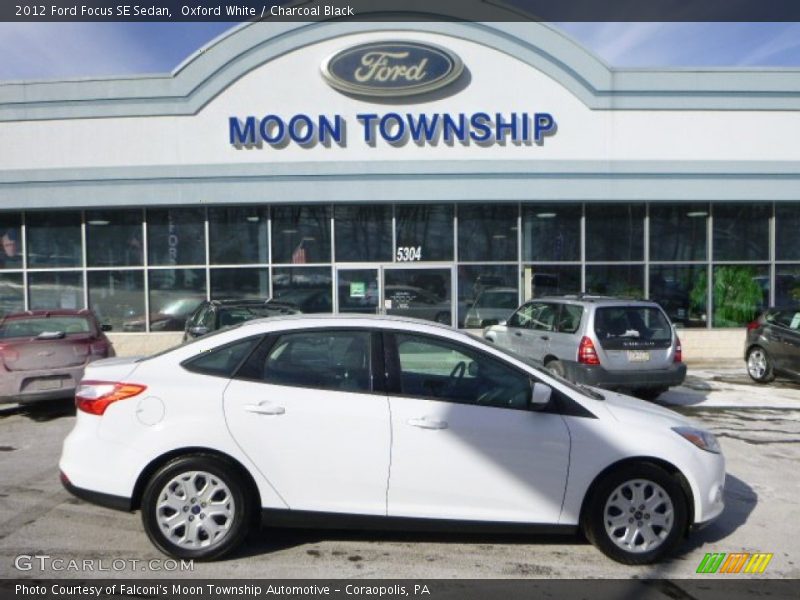 Oxford White / Charcoal Black 2012 Ford Focus SE Sedan