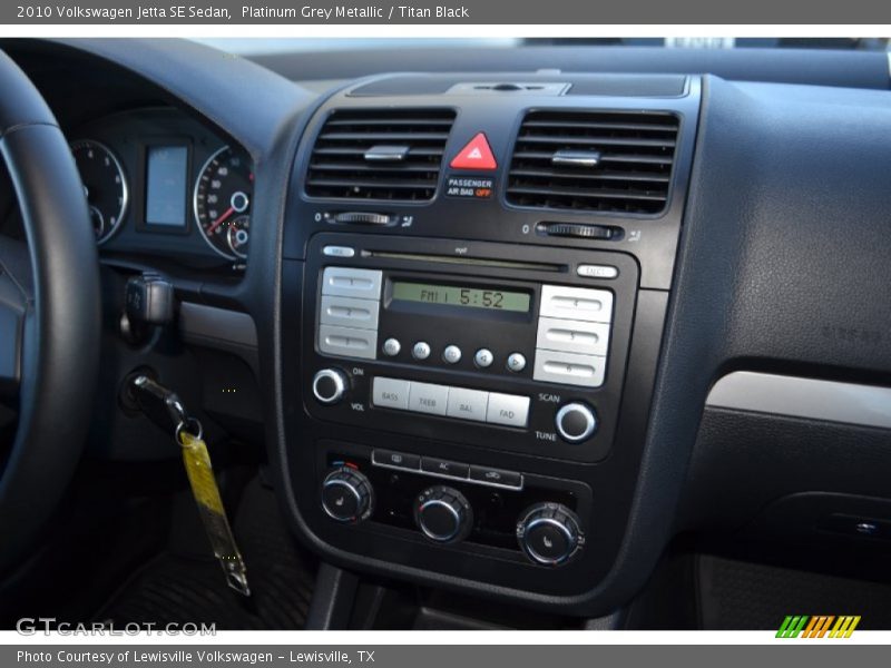 Platinum Grey Metallic / Titan Black 2010 Volkswagen Jetta SE Sedan